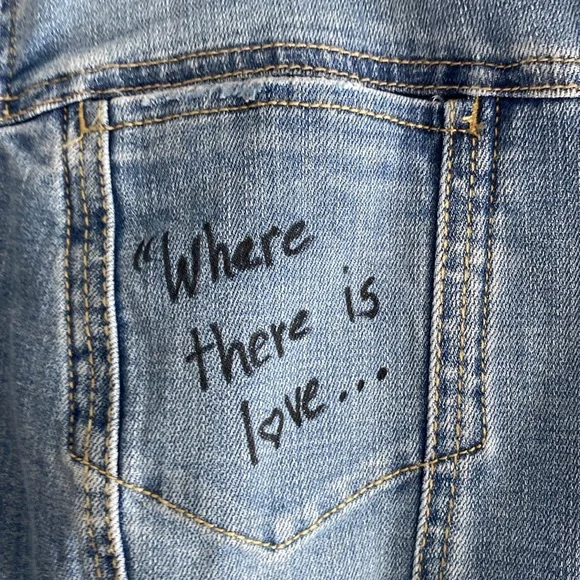 🌸HEATHER. Love quotes refashioned, velvet heart on frayed denim jacket,by Susie. - Picture 6 of 7